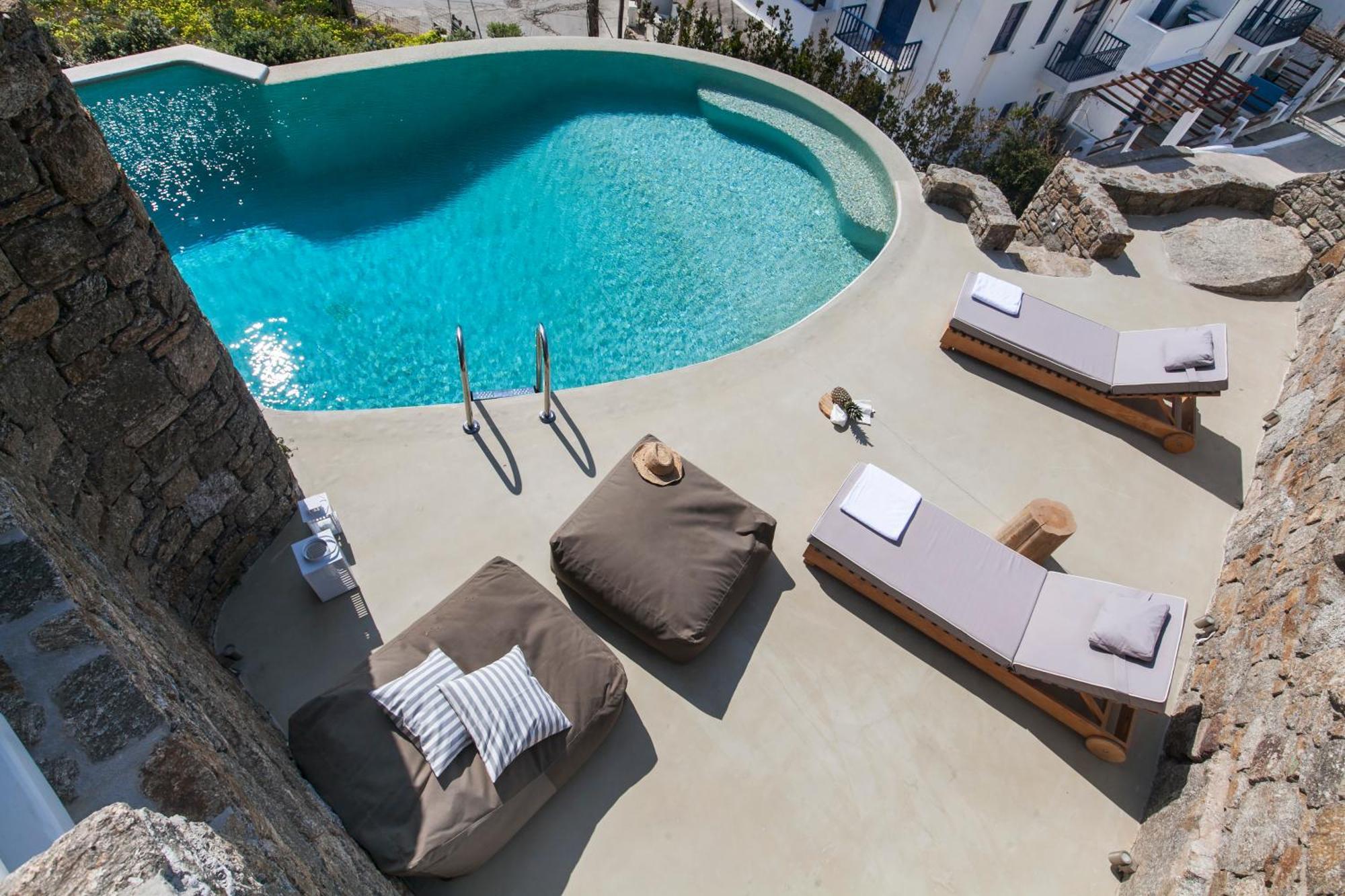 Breathtaking 6 Bed In Vila